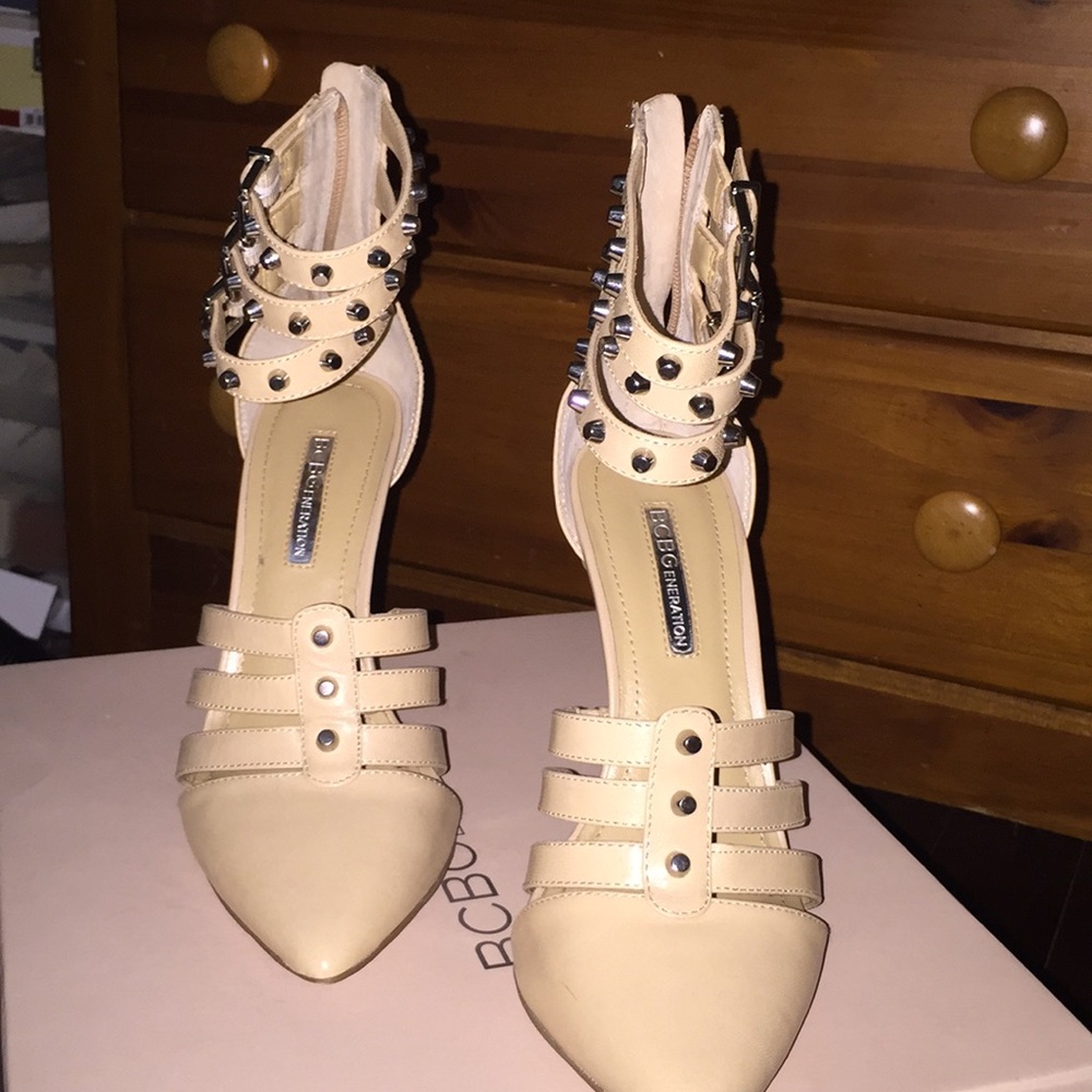BCBG strappy pumps